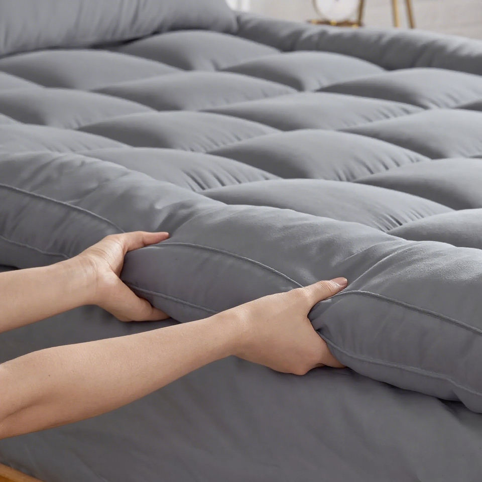 Hotel-Grade 1000GSM Ultra Plush Mattress Topper – Extra Thick, Cool & Cloud-Soft